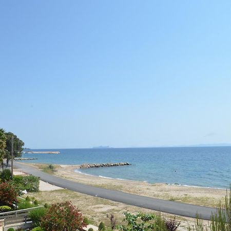 Lemon Beach Front Apartment, Nikiti Exterior photo